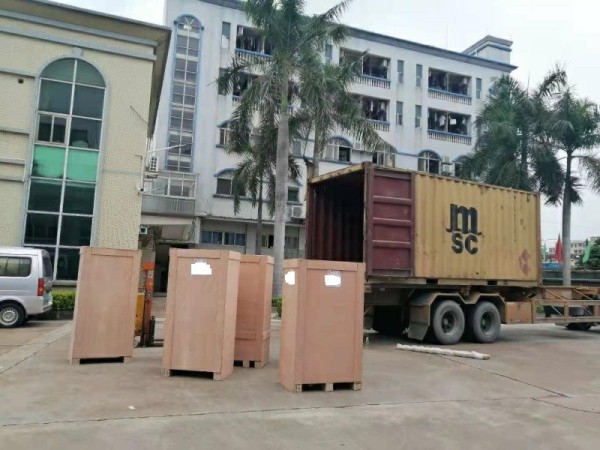 Loading One Container For Zhenyu Zipper Machine